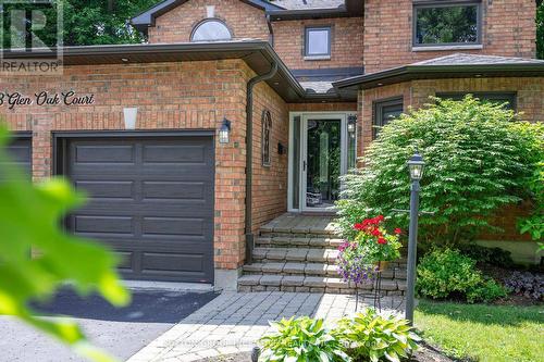 33 Glen Oak Court, Barrie (Little Lake), ON - Outdoor