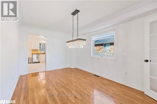 33 Glen Oak Court, Barrie (Little Lake), ON - Indoor Photo Showing Other Room