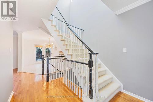 33 Glen Oak Court, Barrie (Little Lake), ON - Indoor Photo Showing Other Room