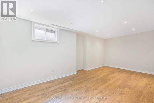 33 Glen Oak Court, Barrie (Little Lake), ON - Indoor Photo Showing Other Room