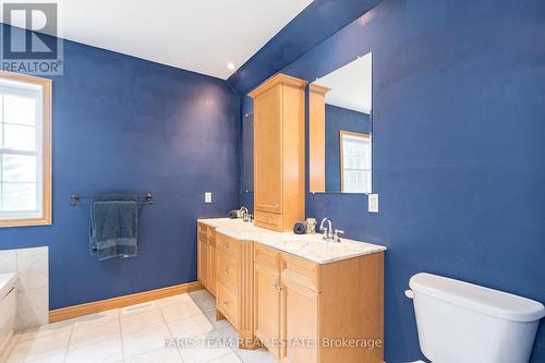 2140 Old Second Road S, Springwater (Midhurst), ON - Indoor Photo Showing Bathroom