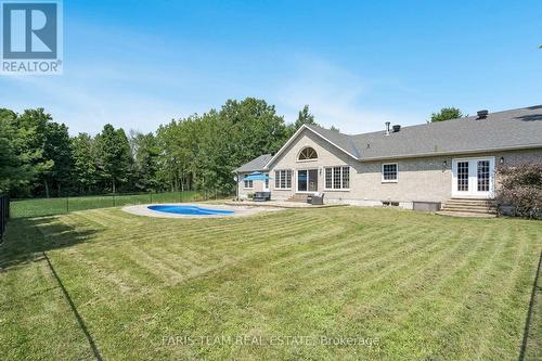 2140 Old Second Road S, Springwater (Midhurst), ON - Outdoor