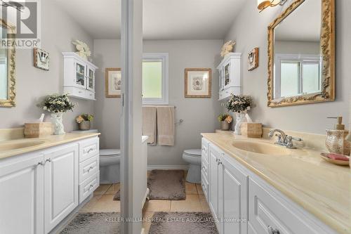 39 Maplewood Road, Mississauga (Mineola), ON - Indoor Photo Showing Bathroom