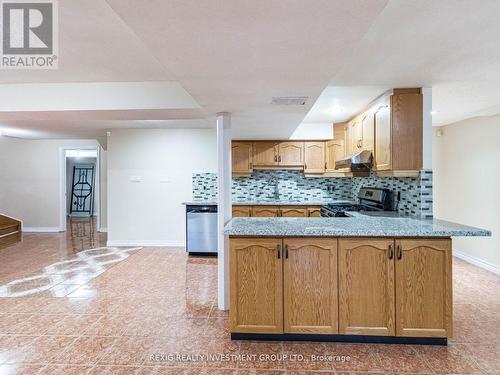 2857 Termini Terrace, Mississauga (Central Erin Mills), ON - Indoor Photo Showing Kitchen