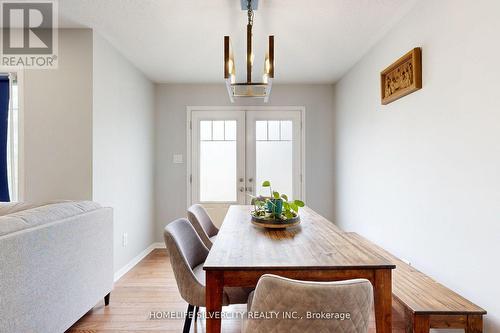 932 Brassard Circle, Milton, ON - Indoor Photo Showing Dining Room