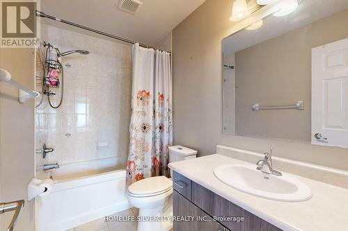 932 Brassard Circle, Milton, ON - Indoor Photo Showing Bathroom