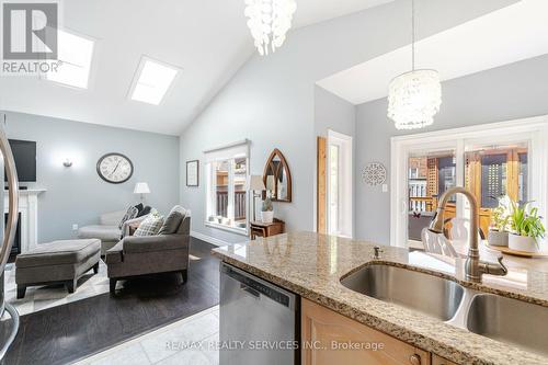 37 Sundridge Street, Brampton (Snelgrove), ON - Indoor Photo Showing Kitchen With Double Sink