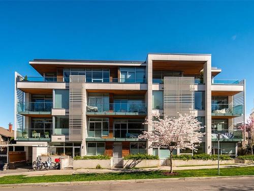 403-986 Heywood Ave, Victoria, BC - Outdoor With Balcony With Facade