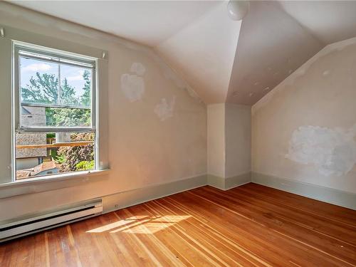 1157 Princess Ave, Victoria, BC - Indoor Photo Showing Other Room