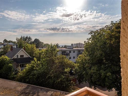 305-120 Douglas St, Victoria, BC - Outdoor With View