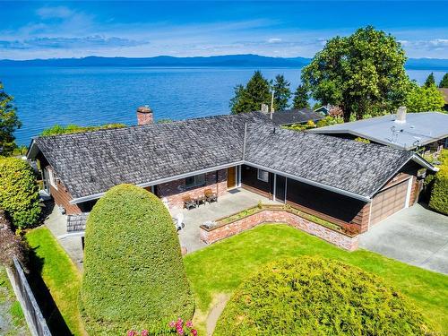 397 Crescent Rd West, Qualicum Beach, BC 