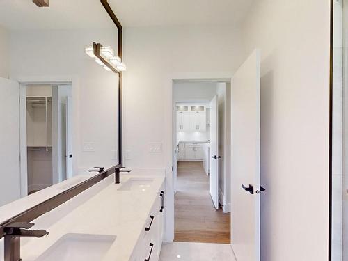 2967 Gilbert Road, Kamloops, BC - Indoor Photo Showing Bathroom