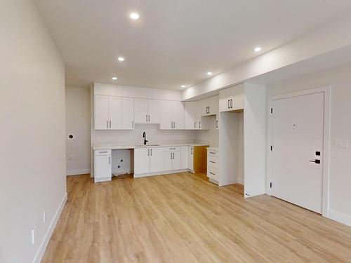 2967 Gilbert Road, Kamloops, BC - Indoor Photo Showing Kitchen