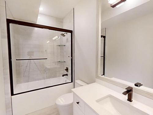 2967 Gilbert Road, Kamloops, BC - Indoor Photo Showing Bathroom