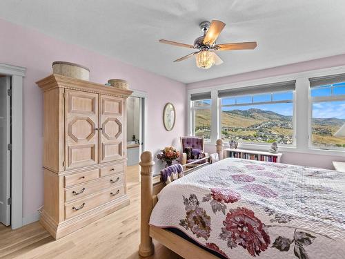 996 Quails Roost Crt, Kamloops, BC - Indoor Photo Showing Bedroom