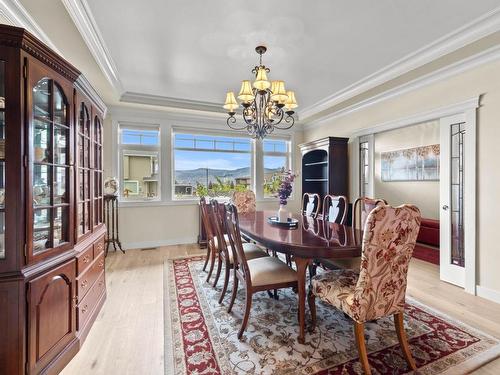 996 Quails Roost Crt, Kamloops, BC - Indoor Photo Showing Dining Room