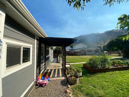 4349 Yellowhead Highway, Kamloops, BC - Outdoor