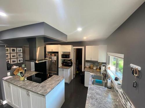 4349 Yellowhead Highway, Kamloops, BC - Indoor Photo Showing Kitchen With Double Sink