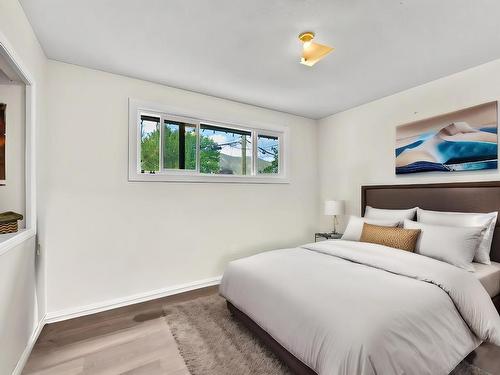 2603 Argyle Ave, Kamloops, BC - Indoor Photo Showing Bedroom