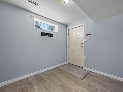 2603 Argyle Ave, Kamloops, BC - Indoor Photo Showing Other Room