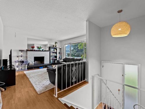 2603 Argyle Ave, Kamloops, BC - Indoor With Fireplace