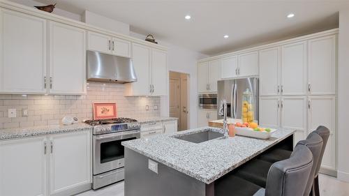 47-1960 Klo Road, Kelowna, BC - Indoor Photo Showing Kitchen With Upgraded Kitchen