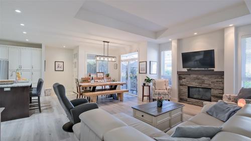 47-1960 Klo Road, Kelowna, BC - Indoor Photo Showing Living Room With Fireplace