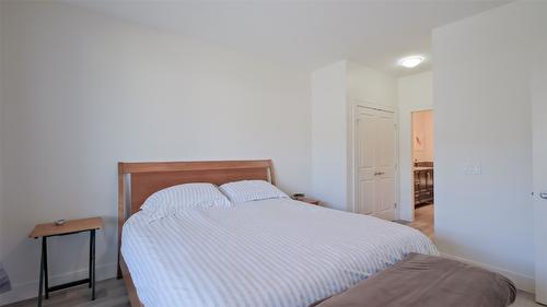 47-1960 Klo Road, Kelowna, BC - Indoor Photo Showing Bedroom