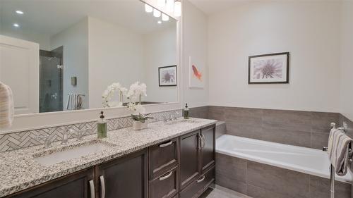 47-1960 Klo Road, Kelowna, BC - Indoor Photo Showing Bathroom