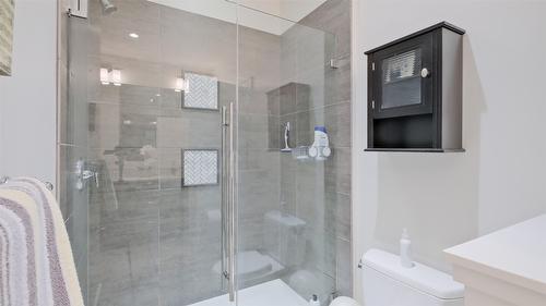 47-1960 Klo Road, Kelowna, BC - Indoor Photo Showing Bathroom