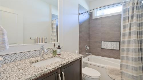 47-1960 Klo Road, Kelowna, BC - Indoor Photo Showing Bathroom