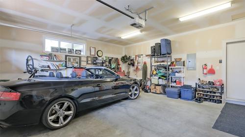 47-1960 Klo Road, Kelowna, BC - Indoor Photo Showing Garage