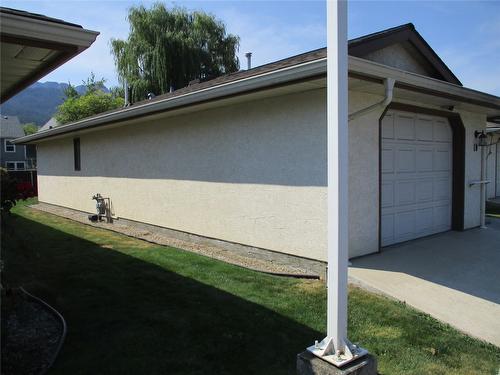 10-151 8Th Avenue, Salmon Arm, BC - Outdoor With Exterior