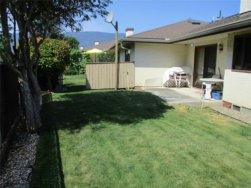 10-151 8Th Avenue, Salmon Arm, BC - Outdoor