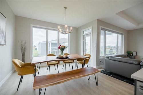 29 Oak Bridge Way, East St Paul, MB - Indoor Photo Showing Dining Room