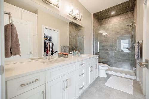 29 Oak Bridge Way, East St Paul, MB - Indoor Photo Showing Bathroom