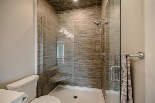 29 Oak Bridge Way, East St Paul, MB - Indoor Photo Showing Bathroom