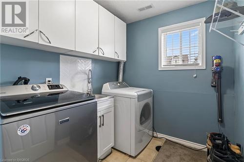 647 Kennard Crescent, Kincardine, ON - Indoor Photo Showing Laundry Room