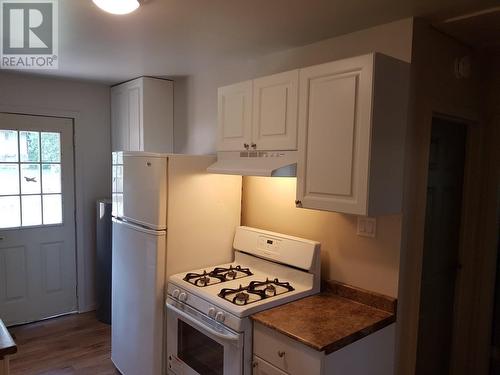 4908 Mcleod Road, Fort Nelson - Town, BC - Indoor Photo Showing Kitchen