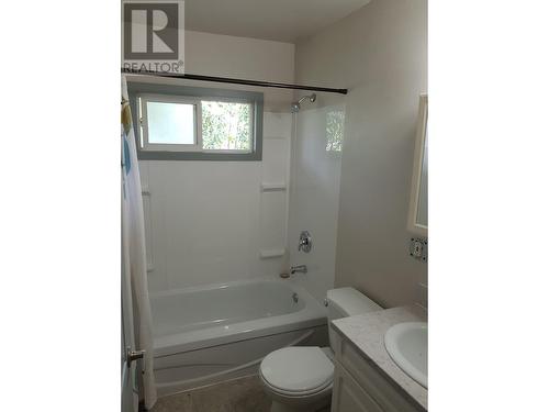 4908 Mcleod Road, Fort Nelson - Town, BC - Indoor Photo Showing Bathroom