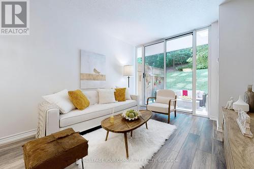 111 - 28 William Carson Crescent, Toronto (St. Andrew-Windfields), ON - Indoor Photo Showing Living Room