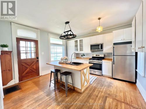 45 Catharine Street, Belleville, ON - Indoor Photo Showing Kitchen