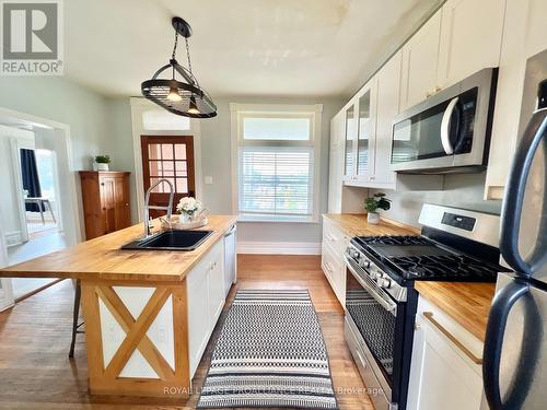 45 Catharine Street, Belleville, ON - Indoor Photo Showing Kitchen