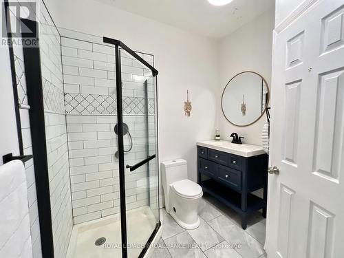 45 Catharine Street, Belleville, ON - Indoor Photo Showing Bathroom