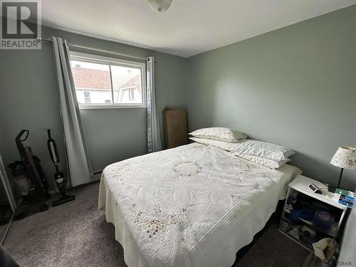 87 Woods St, Kirkland Lake, ON - Indoor Photo Showing Bedroom