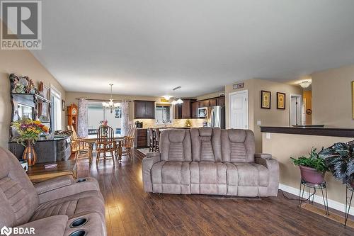 4 Ashwood Crescent, Quinte West, ON - Indoor Photo Showing Living Room