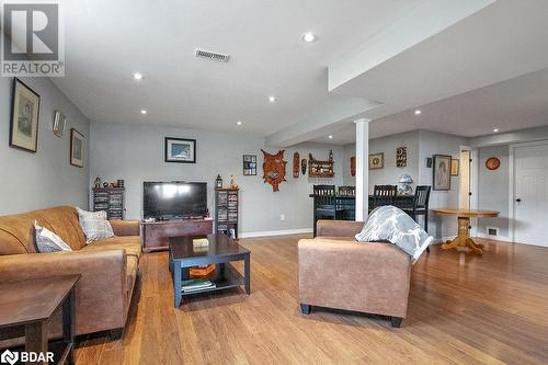 4 Ashwood Crescent, Quinte West, ON - Indoor Photo Showing Living Room