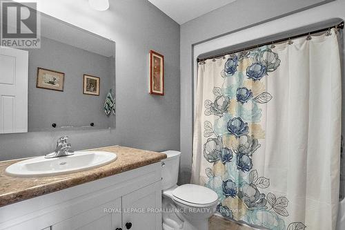 4 Ashwood Crescent, Quinte West, ON - Indoor Photo Showing Bathroom