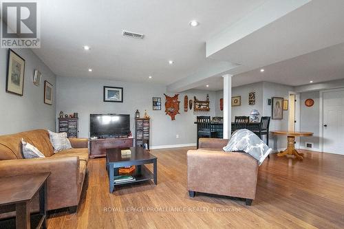 4 Ashwood Crescent, Quinte West, ON - Indoor Photo Showing Living Room