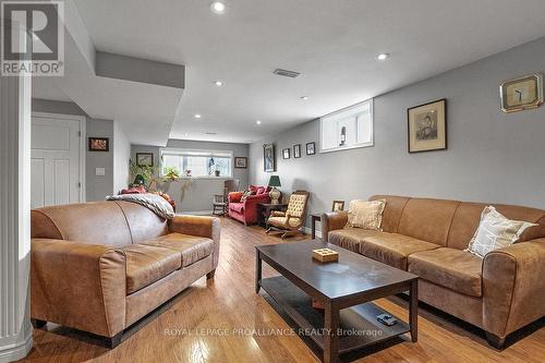 4 Ashwood Crescent, Quinte West, ON - Indoor Photo Showing Living Room